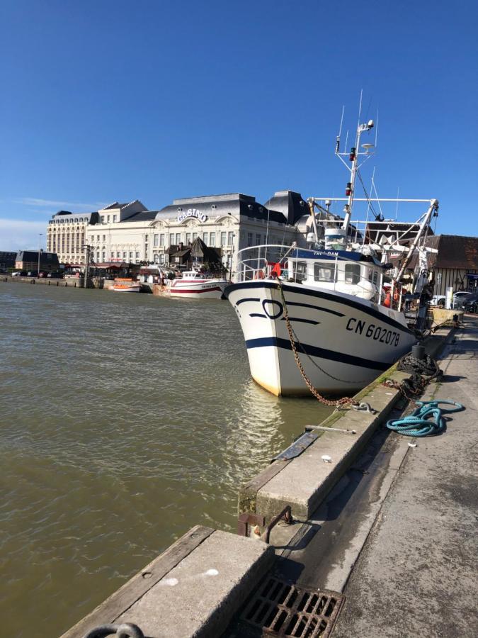 Son Des Mouettes Plage Trouville-sur-mer Exteriör bild